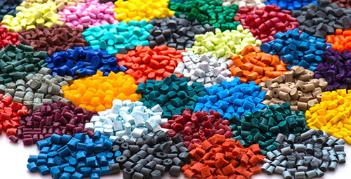 مستربچ رنگی، یکی افزودنی های محبوب در تولید قطعات پلاستیکی رنگی است.
